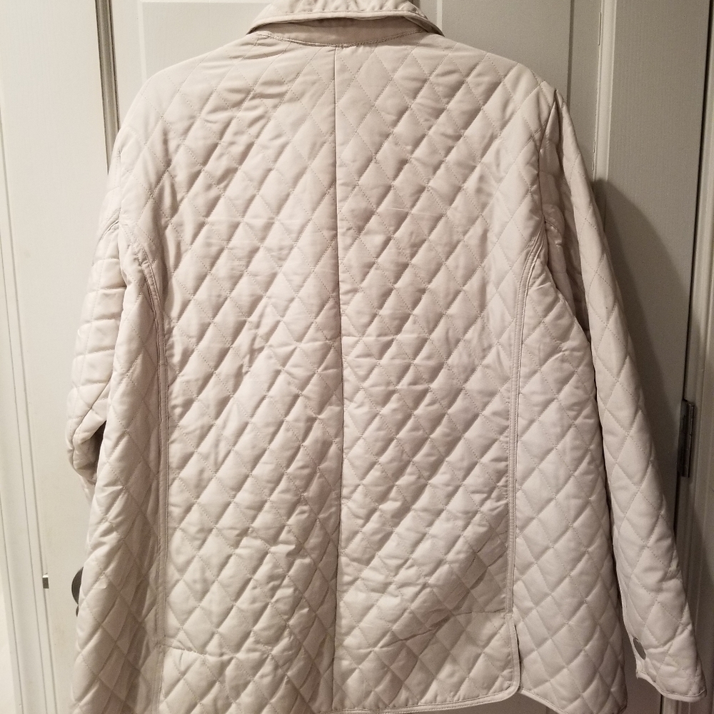 Off white jacket - Picture 2 of 5